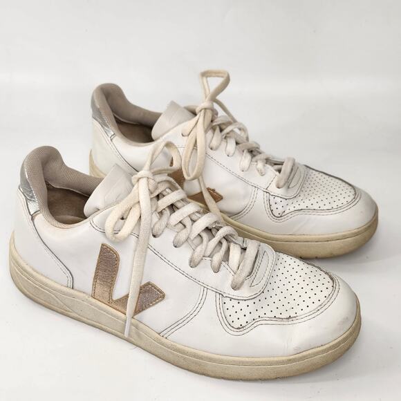 VEJA V-10 Chromefree Leather Extra White Low Top Womens Sneakers Size US 9 - Picture 1 of 8